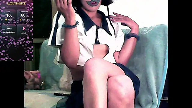 Natzu Choi online show from 10-16-25, 08:44