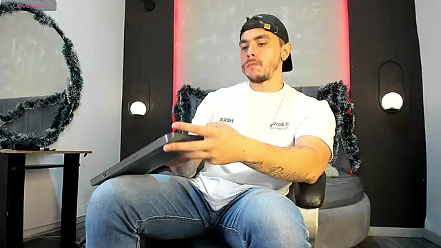 Liam walk  online show from 12-21-25, 07:15