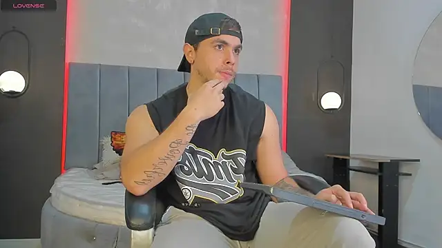 Liam walk  online show from 03-04-26, 09:33