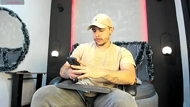 Liam walk  online show from 12-19-25, 07:27