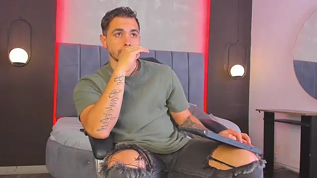 Liam walk  online show from 04-13-26, 12:09