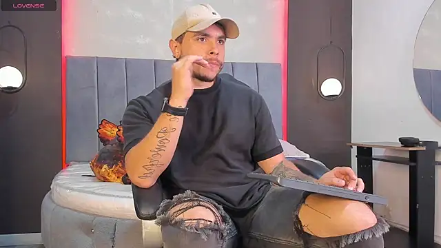 Liam walk  online show from 02-08-26, 11:13