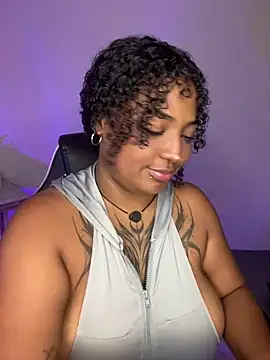 Cristal-Jonnes online show from 05-28-26, 06:10
