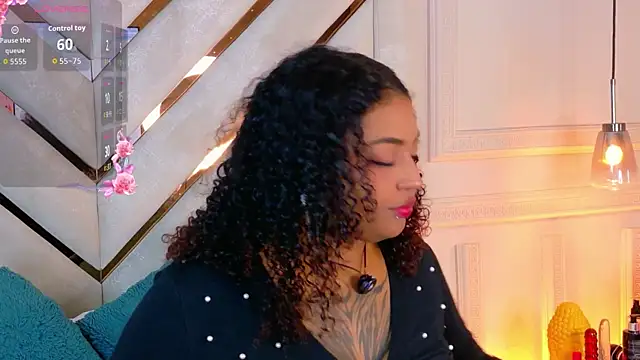 Cristal-Jonnes online show from 07-12-26, 12:50