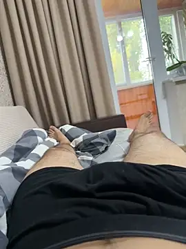 Snapshot of Maxim_16cm chatting on 10-28-25, 07:40 Maxim 16cm online show from 10-28-25, 07:40