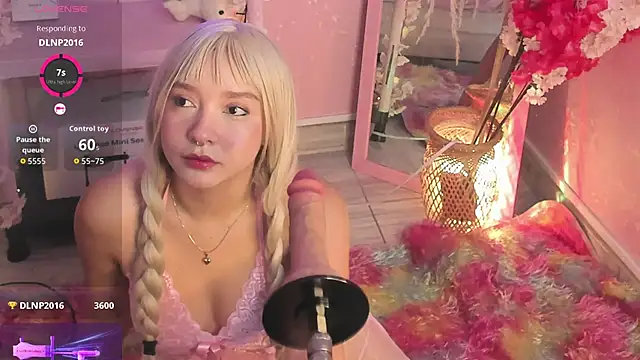 JuliethMoss online show from 04-11-26, 09:07