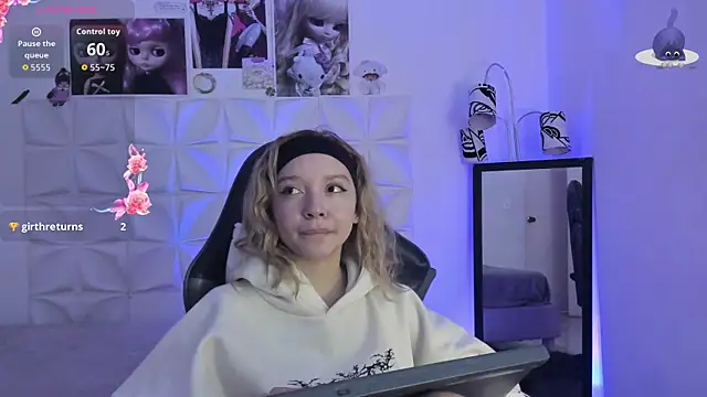 JuliethMoss online show from 11-04-25, 08:12