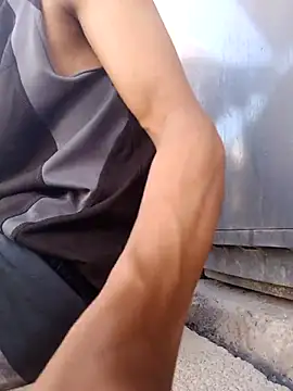 Snapshot of saik_03 chatting on 05-31-26, 11:16 saik 03 online show from 05-31-26, 11:16