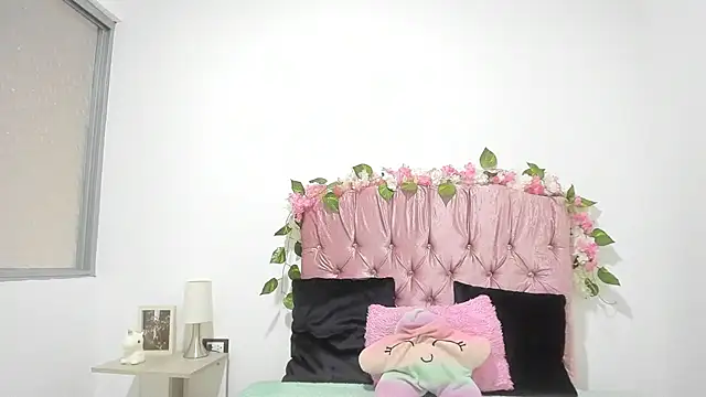 ivy moon05 online show from 09-30-25, 05:41