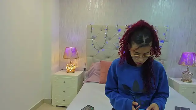 Pamelamiler   online show from 09-16-25, 12:17