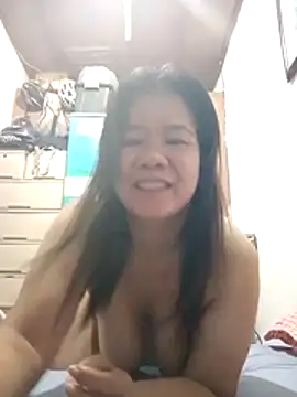 Snapshot of AsianbouncieGIRL chatting on 06-30-26, 05:29 AsianbouncieGIRL online show from 06-30-26, 05:29