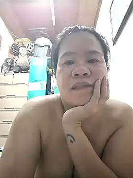 Snapshot of AsianbouncieGIRL chatting on 06-11-26, 04:42 AsianbouncieGIRL online show from 06-11-26, 04:42
