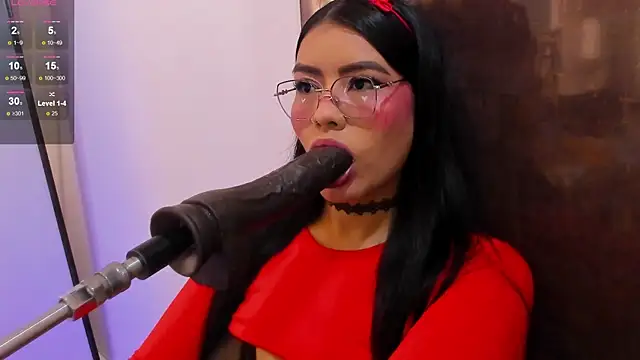 pocahontas lantina online show from 04-18-26, 03:53