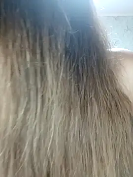 Snapshot of Viola3102 chatting on 12-01-25, 07:48 Viola3102 online show from 12-01-25, 07:48