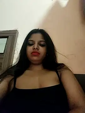 Maahhii 2 online show from 03-29-26, 12:01