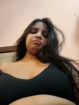 Maahhii 2 online show from 04-28-26, 08:02