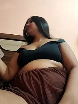 Maahhii 2 online show from 04-18-26, 01:24