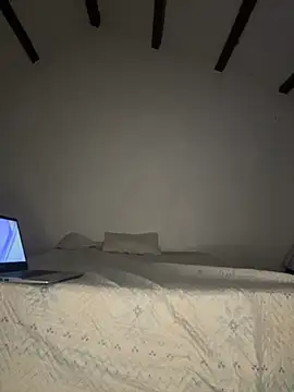 TU-MORENOO online show from 11-29-25, 06:02