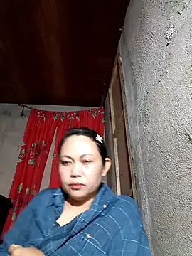 Everleigh mom online show from 12-14-25, 02:18