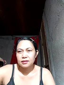 Everleigh mom online show from 12-21-25, 01:08