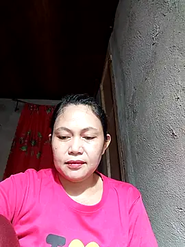 Everleigh mom online show from 12-18-25, 10:41