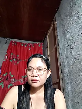 Everleigh mom online show from 10-15-25, 10:40