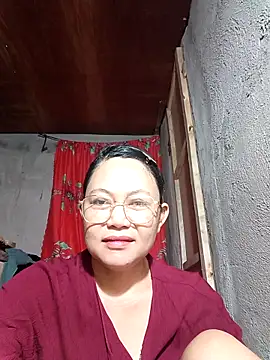 Everleigh mom online show from 10-25-25, 08:20