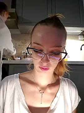 Snapshot of MoonedByEva chatting on 10-05-25, 07:48 MoonedByEva online show from 10-05-25, 07:48