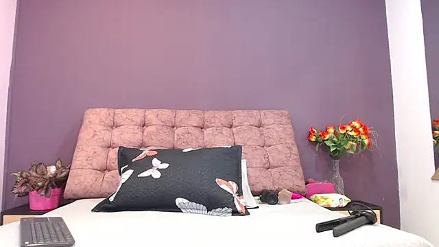 KateWelsin online show from 09-24-25, 07:31