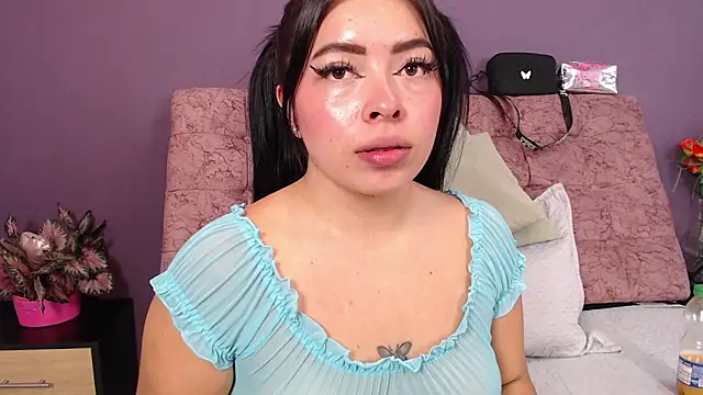 KateWelsin online show from 06-10-26, 07:48