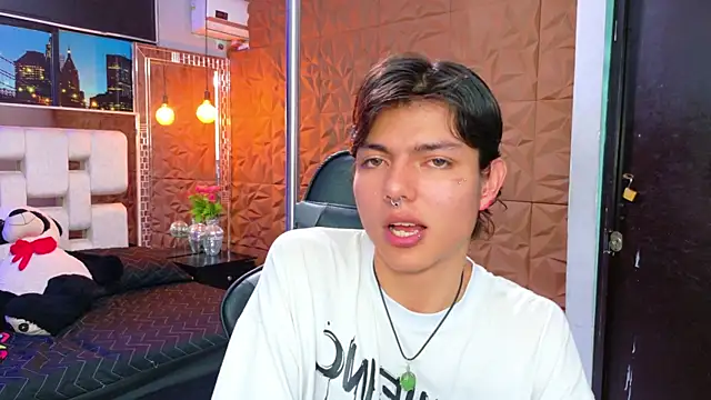 alandelrey57 online show from 09-18-25, 05:43
