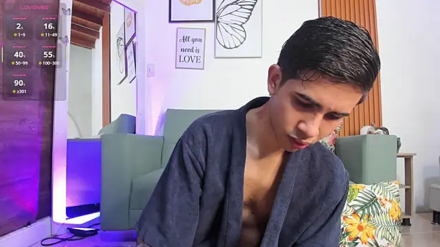 JoshuaSanzz online show from 11-17-25, 03:32