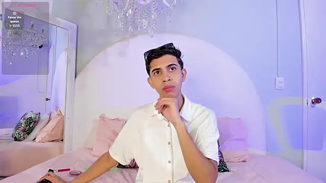 JoshuaSanzz online show from 10-25-25, 03:38