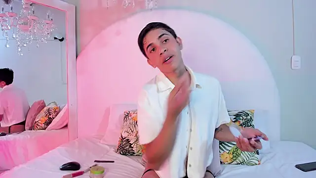 JoshuaSanzz online show from 09-11-25, 04:12