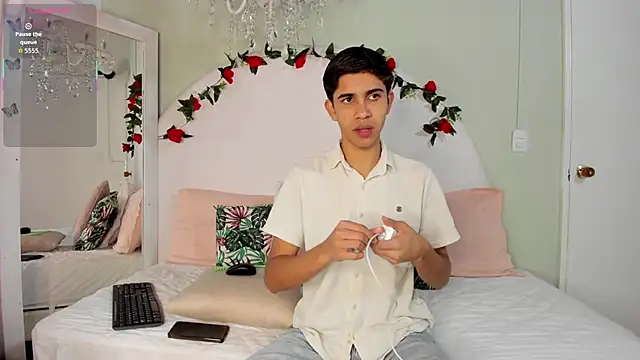 JoshuaSanzz online show from 10-08-25, 03:30