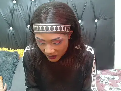 Lsnickykhanyile online show from 11-12-25, 05:28