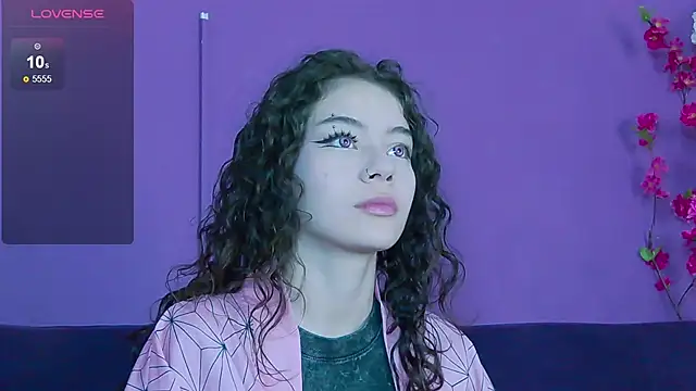 RavennMoonn online show from 09-16-25, 07:59