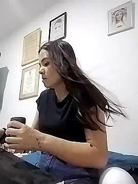 Cami Konor online show from 10-21-25, 07:24