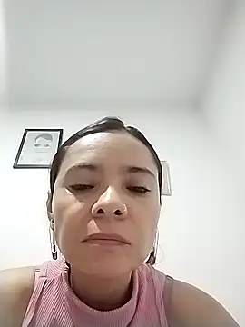 Cami Konor online show from 10-13-25, 09:27