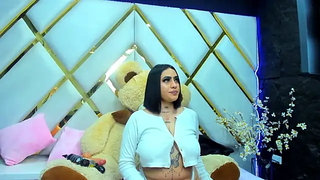 Snapshot of nikky_latin chatting on 09-30-25, 03:56 nikky latin online show from 09-30-25, 03:56