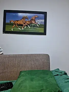 Elianasuarezz online show from 11-26-25, 12:05