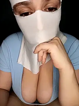 Lamia Queen  online show from 10-11-25, 01:28