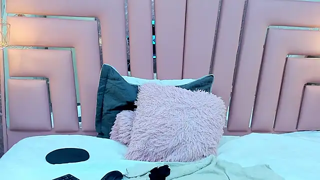 ALYANNA HOT  online show from 11-09-25, 12:53