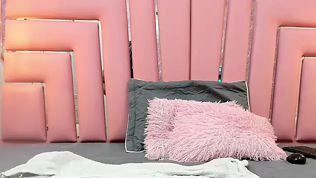 ALYANNA HOT  online show from 01-11-26, 11:50