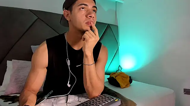 andrew colleman online show from 10-01-25, 05:23