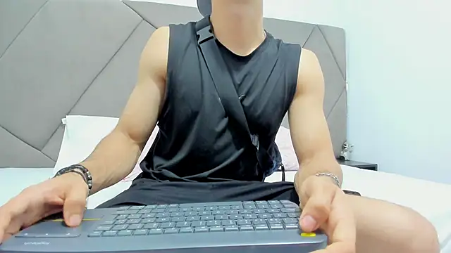 andrew colleman online show from 09-29-25, 04:08