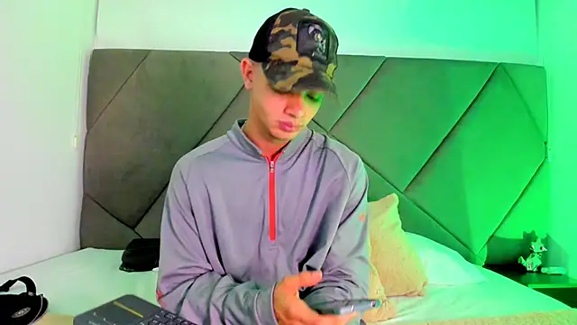 andrew colleman online show from 09-13-25, 08:25