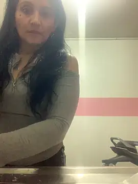 Snapshot of kataleya_29 chatting on 09-19-25, 03:05 kataleya 29 online show from 09-19-25, 03:05