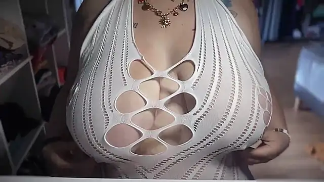 Bella x69 online show from 10-21-25, 11:20