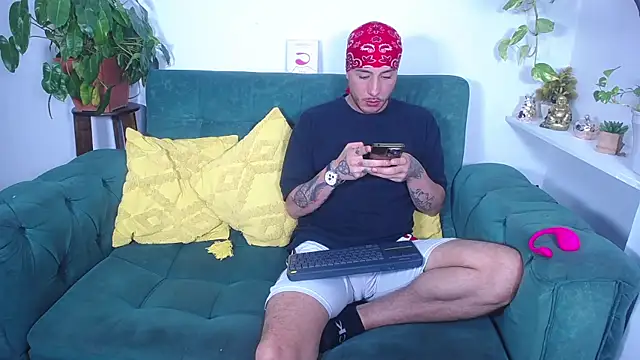 Borsalino Adam online show from 10-15-25, 06:27